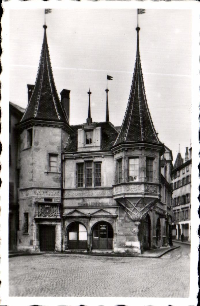 CPSM Neuchatel Maison des Halles