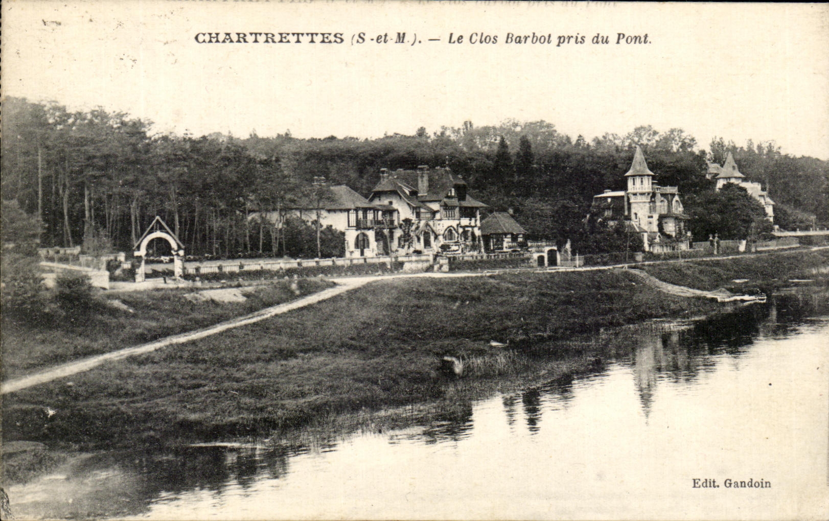 CPA Chartrettes Ctos Barbot taken of the Bridge