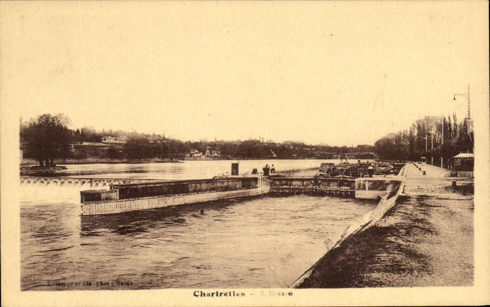 CPA Chartrettes Edges of the Seine Barge