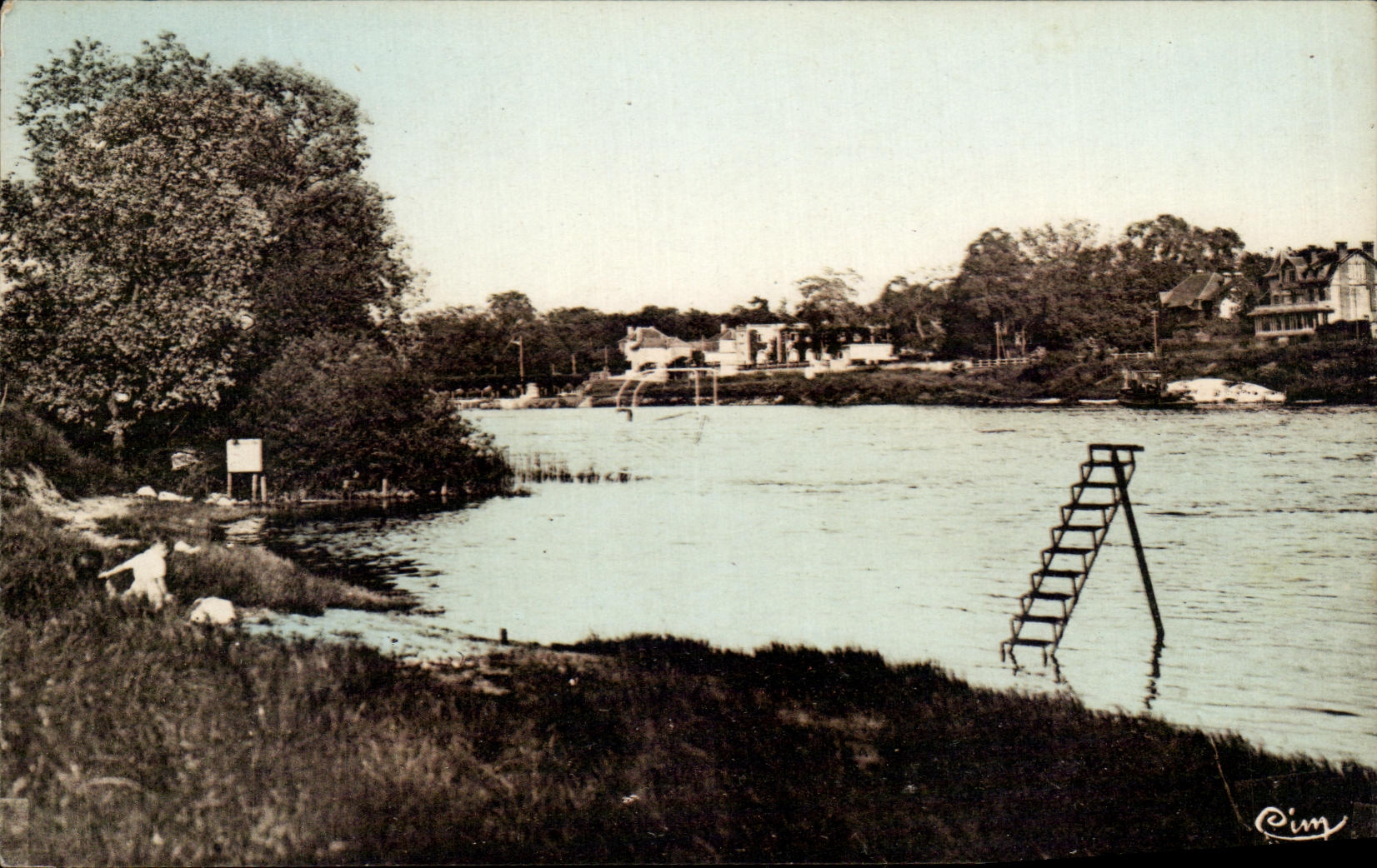 CPA the Beach of Chartrettes