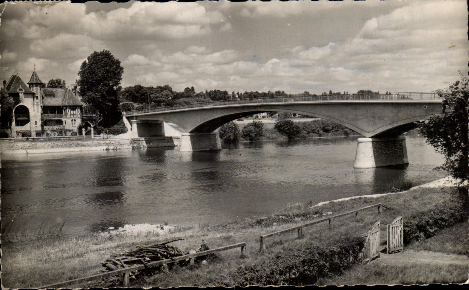 CPSM Chartrettes the bridge On the Seine
