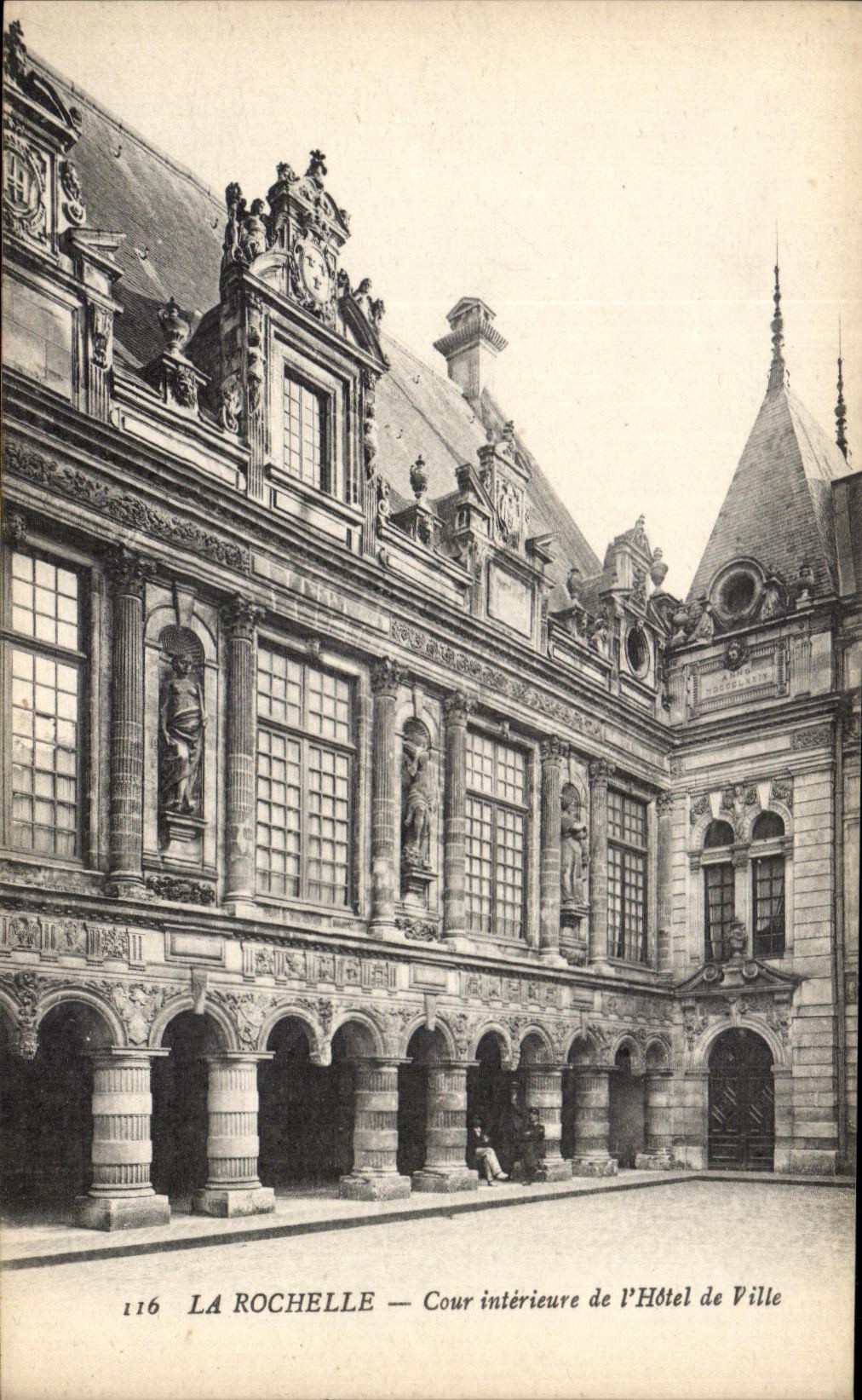 CPA La Rochelle interior Court of I' Town hall