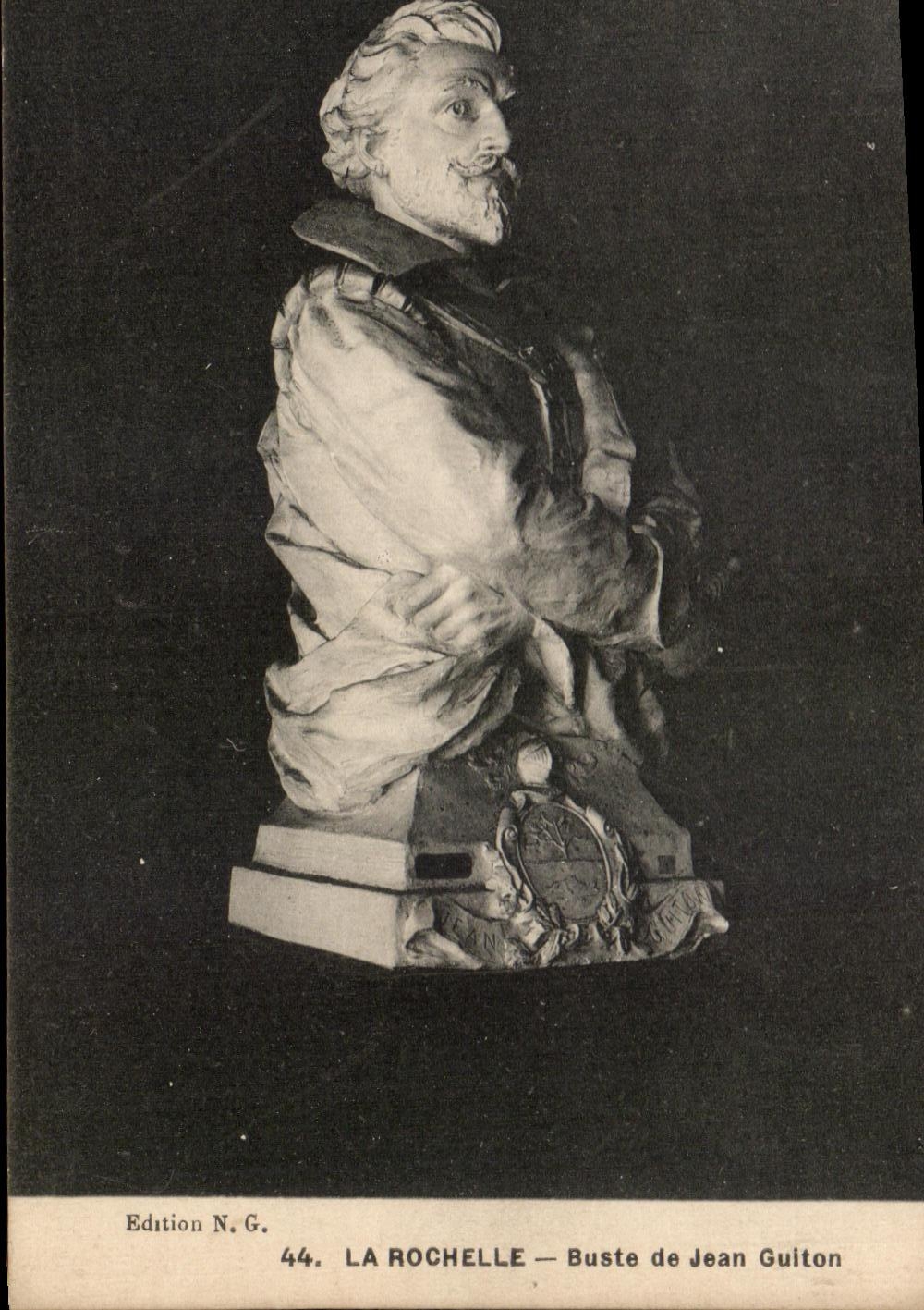 CPA La Rochelle Bust of Jean Guiton