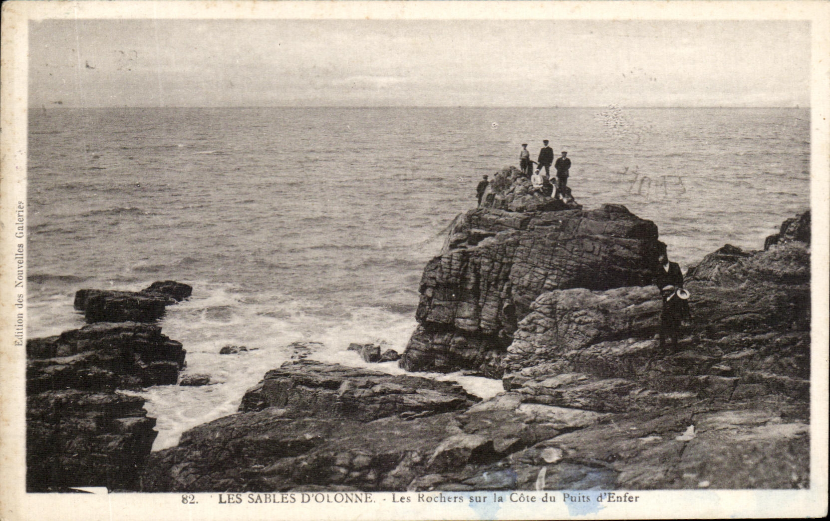 CPA Sands Of olonne Rocks on the Dimension of the Well of Hell