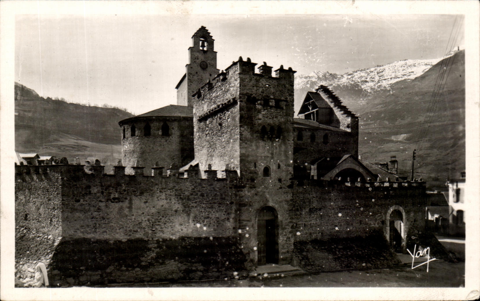 CPA Luz Church fortifiee known as of Templiers