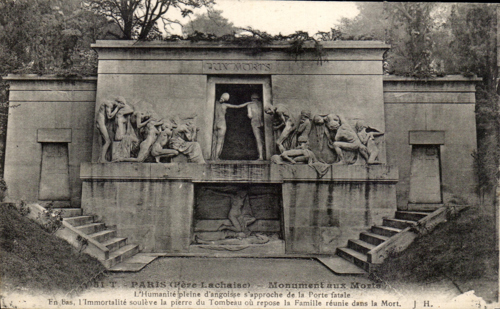 CPA Paris War memorial Militaria