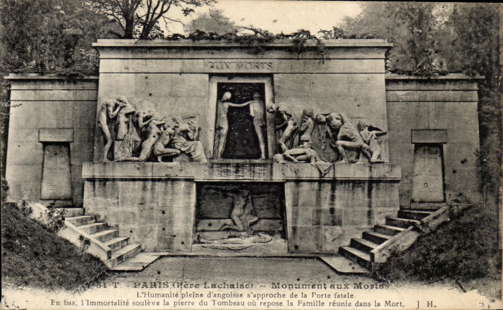 CPA Paris War memorial Humanity Full with Militaria anguish