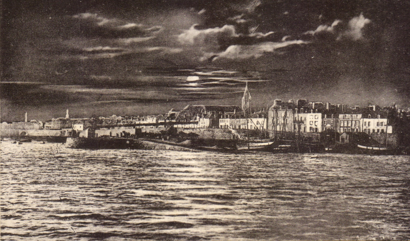 Fracturas del La de CPA Port Louis con el claro de luna