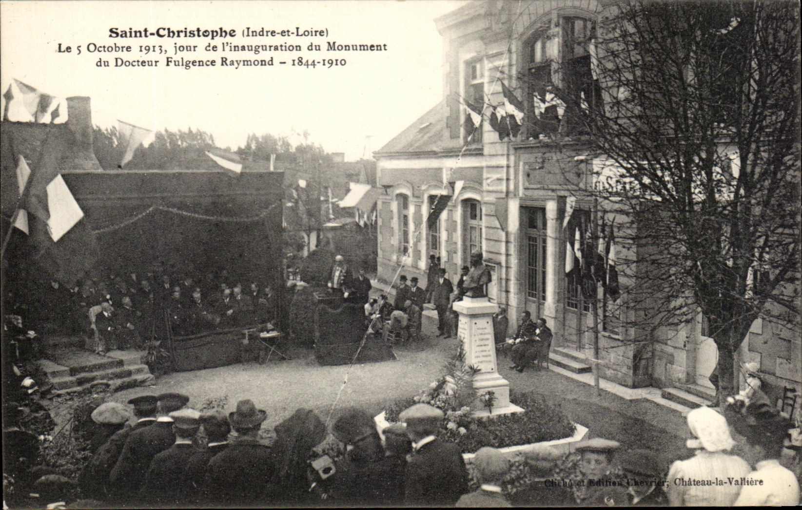 CPA Saint Christophe Le jour de l'inauguration du Monument du Docteur Fulgence Raymond 1844 1910