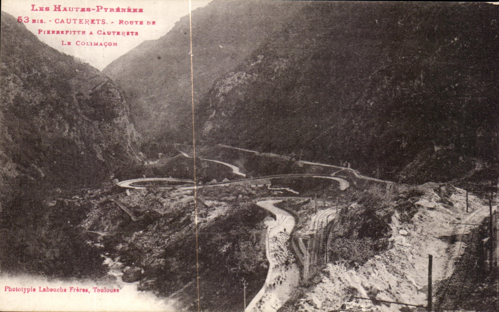 CPA Les Hautes Pyrenees Cauterets Route De Pierrefitte a Cauterets
