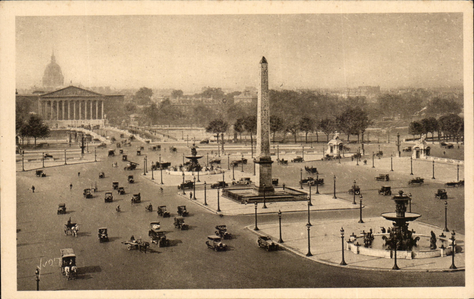 CPA Paris In Flanant La Places Harmony