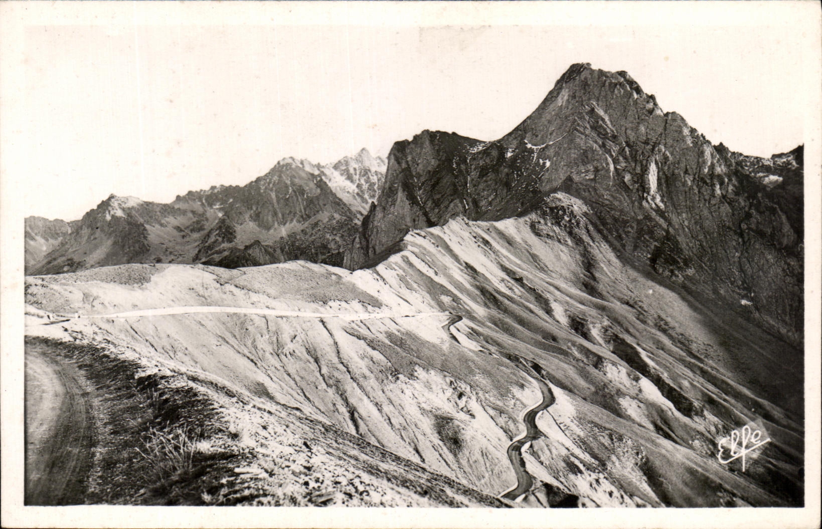 CPA Pyrenees Ocean Col et Route du Tourmalet Descente sur Bareges et Nouvelle