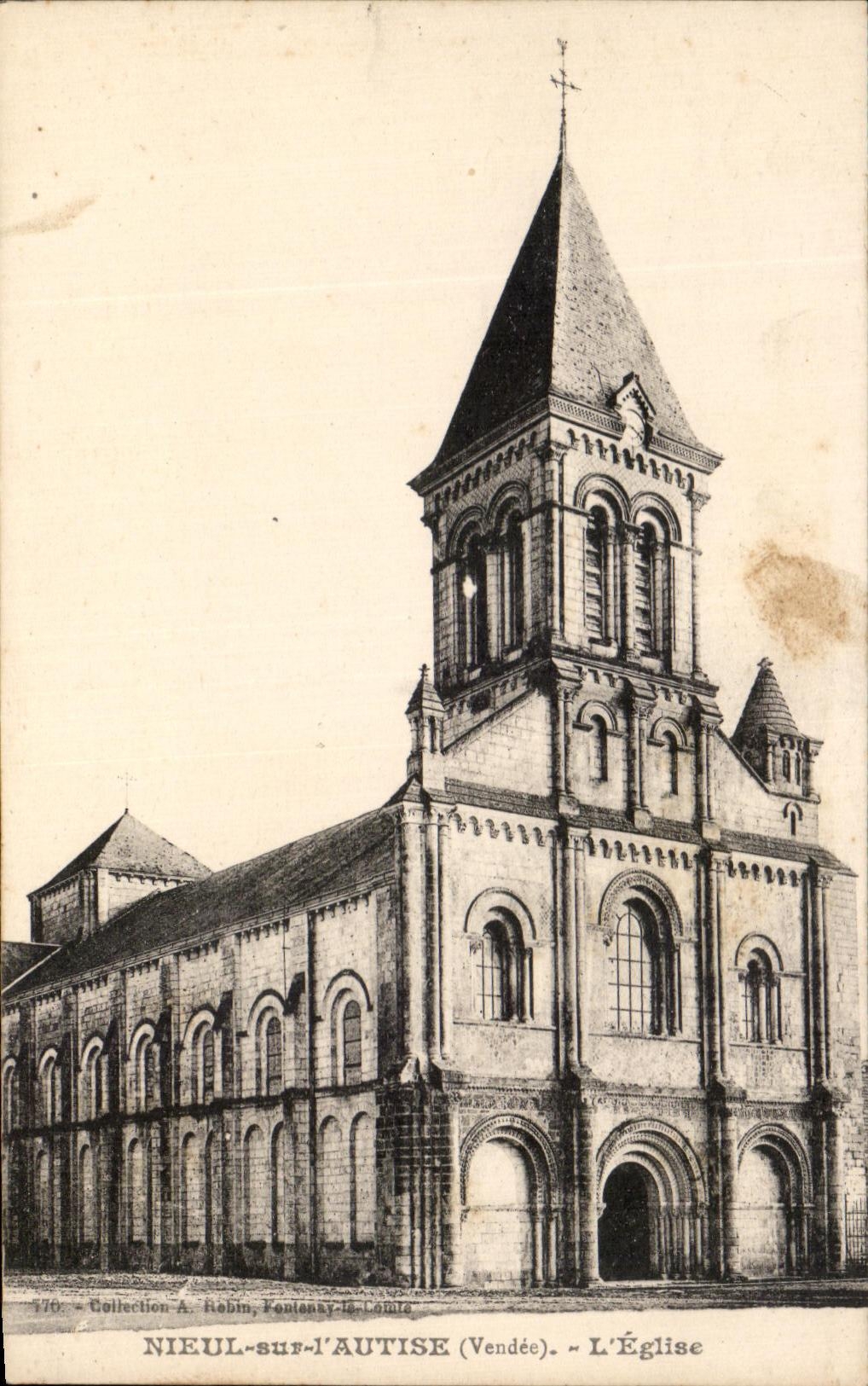 CPA Nieul en Autise la iglesia