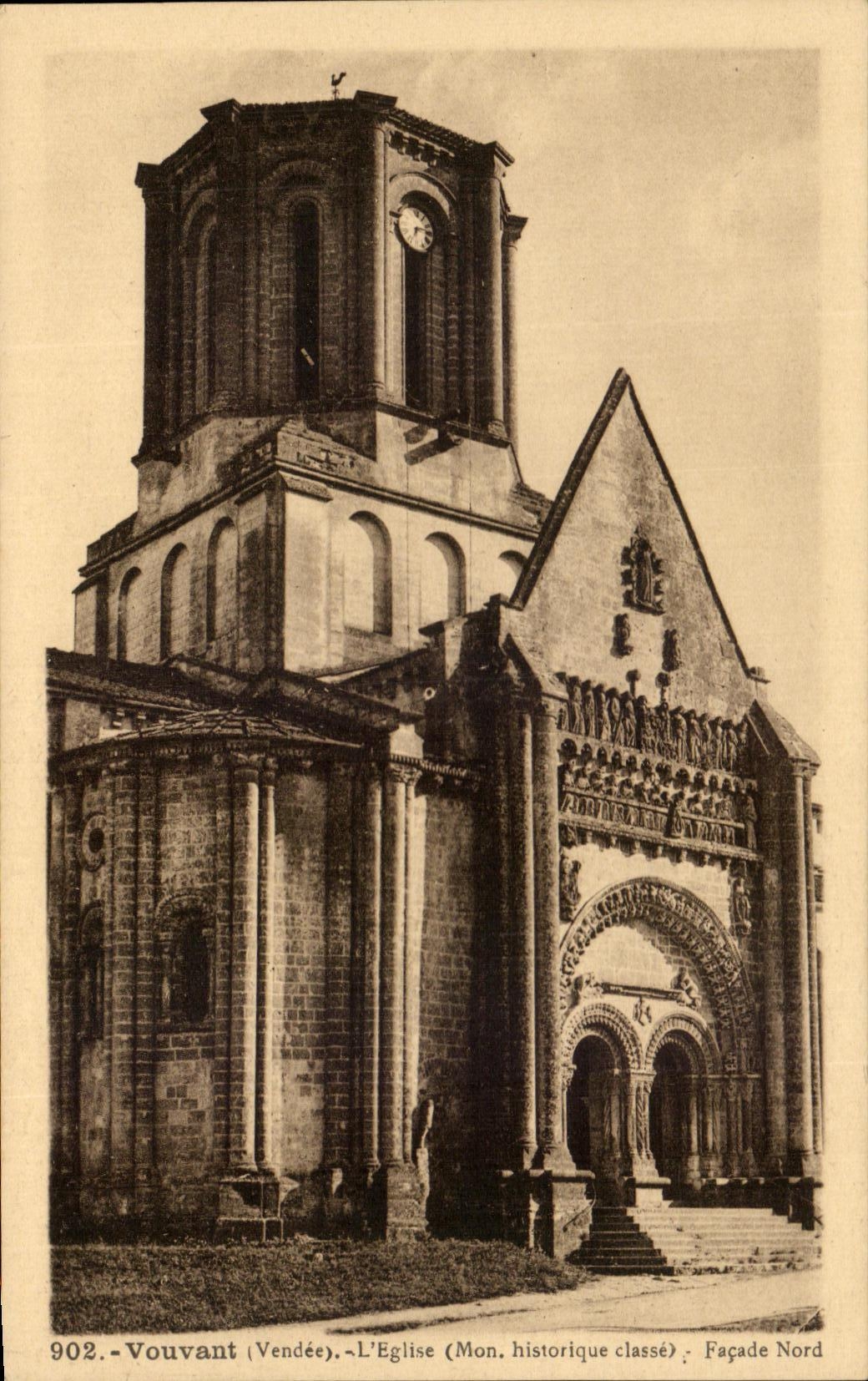 CPA Vouvant el ataque frontal norteno de la iglesia