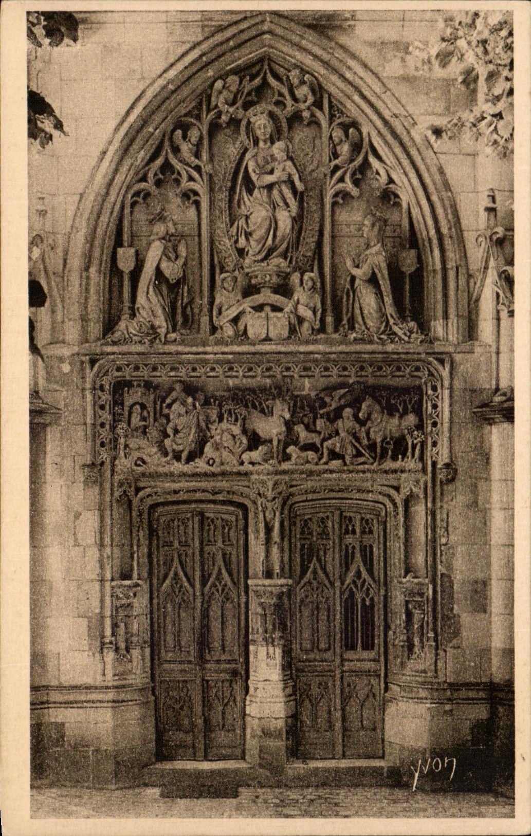 Castillo suave de CPA Francia Loire ch4ateau de la puerta de Amboise de Vault Saint Huberto