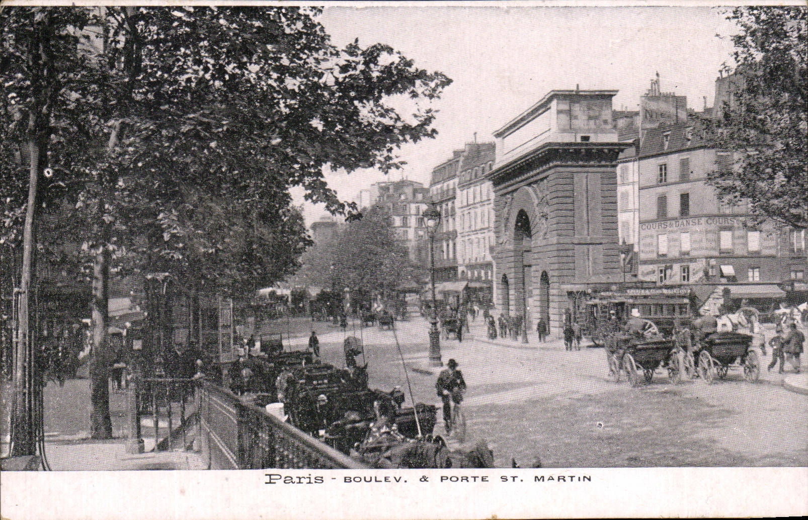 CPA Paris Boulevard Gate St Martin