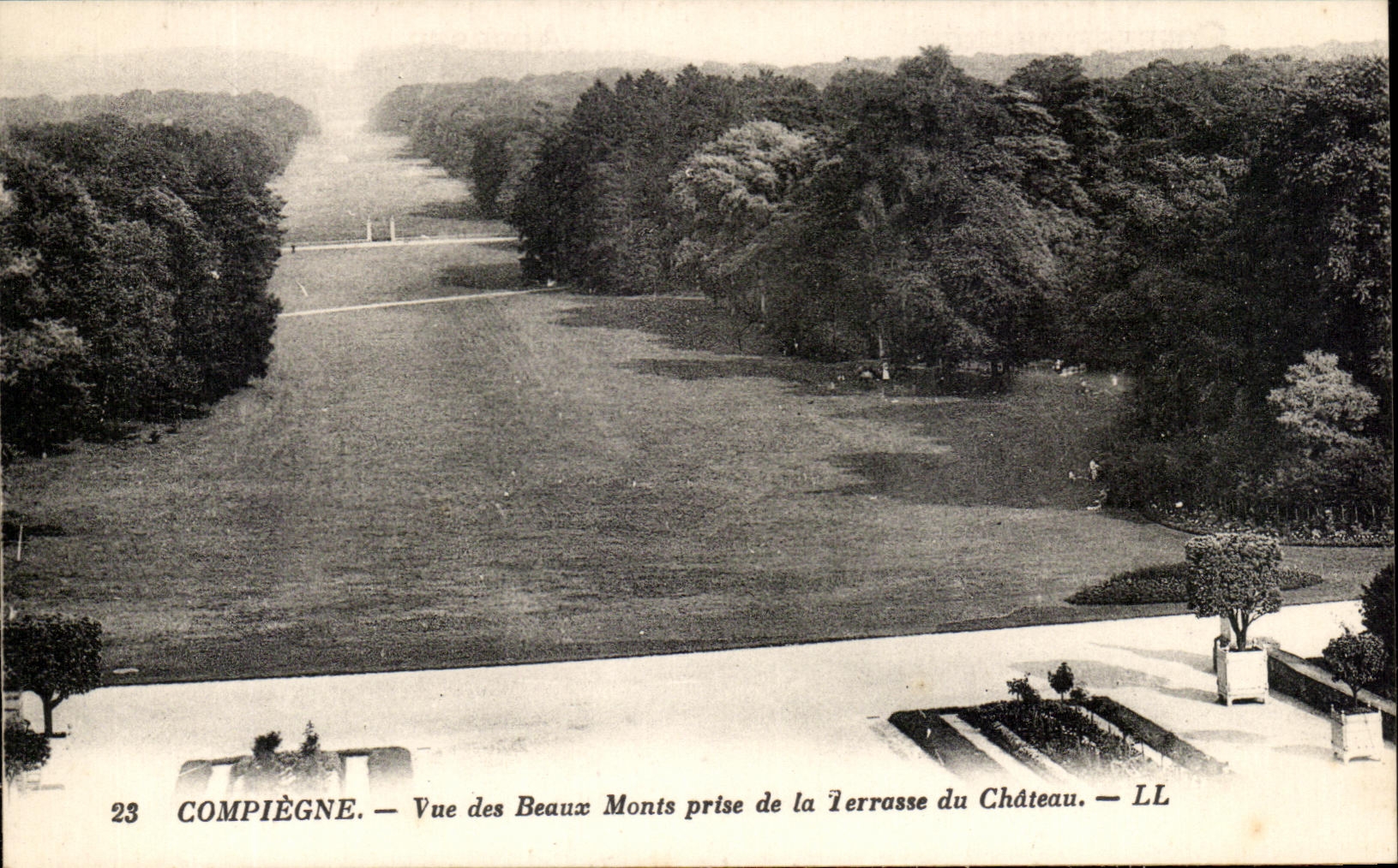 CPA Compiegne Seen of the Beautiful Mounts Taken of the terrace of the Castle