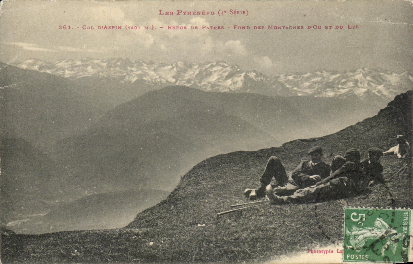 CPA Les Pyrenees Col D'Aspin Repos De patres Fond des montagnes d'oo et du Lys Bergers