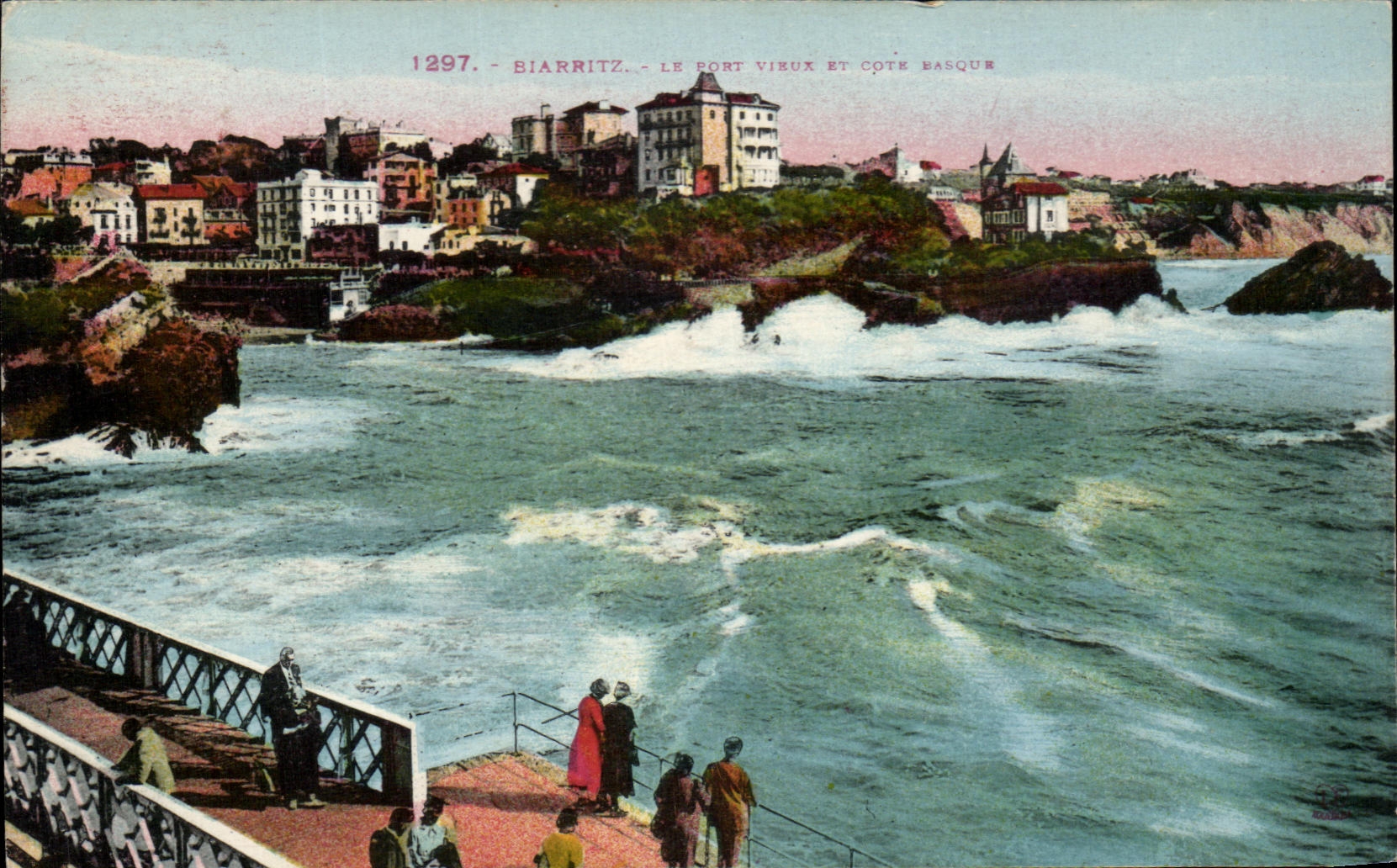 CPA Biarritz Le Port Vieux et la cote basque