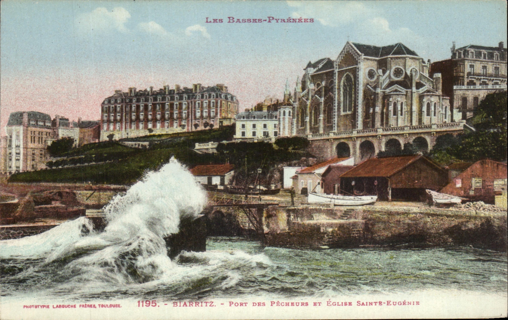 CPA Les Hautes Pyrenees Biarritz Port Pecheurs Et Eglise Sainte Eugenie