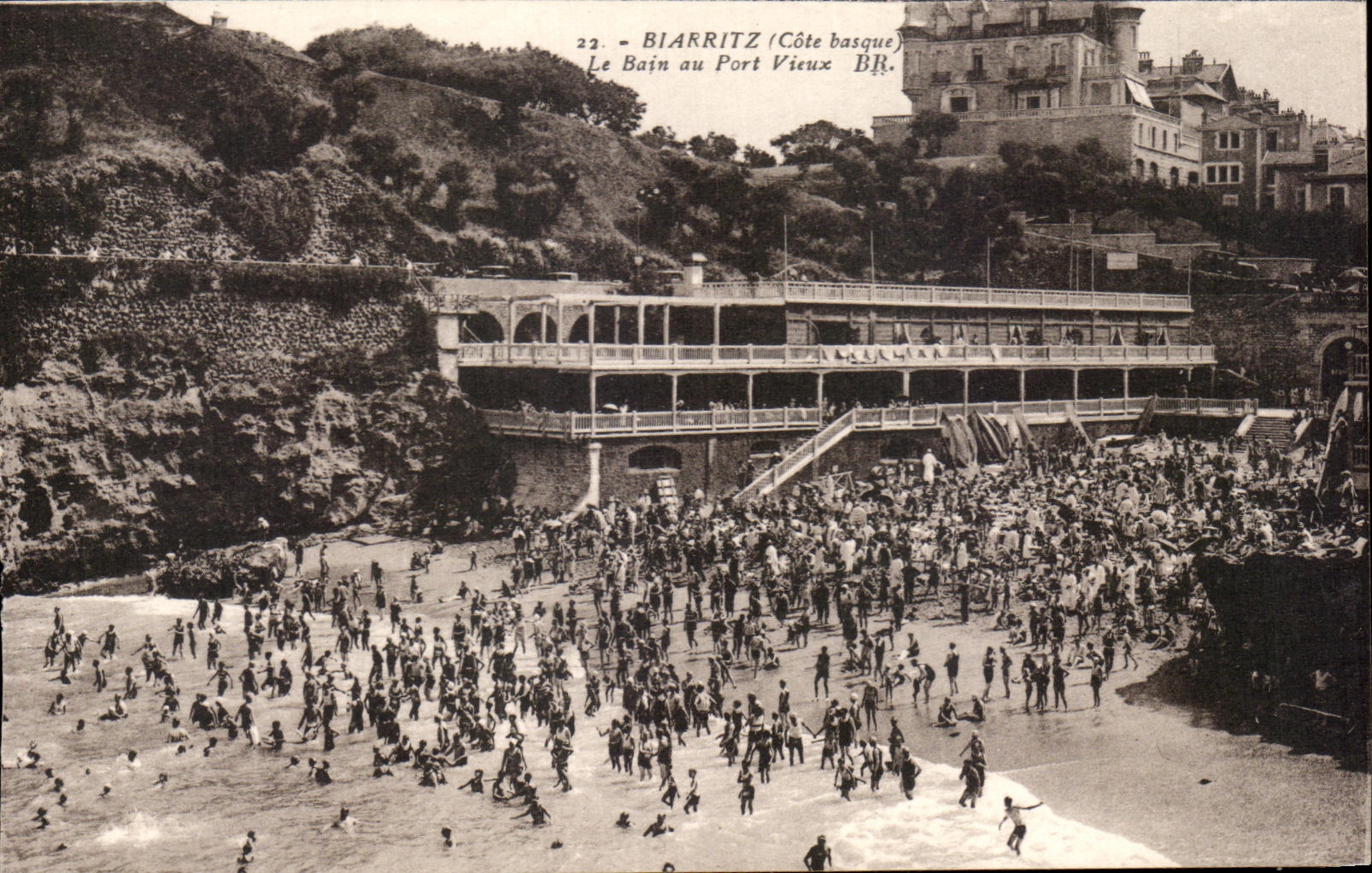 CPA Biarritz Le Bassin Au Port Vieux