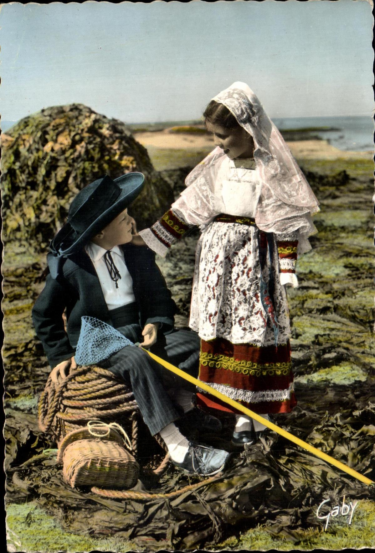 CPSM Folklore Of France La Brittany Plouguerneau Children in costumes of country Folklore