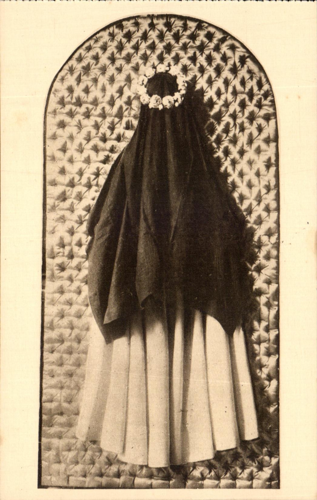 CPA white Coat and large veil of Saint Therese of the Jesus Child