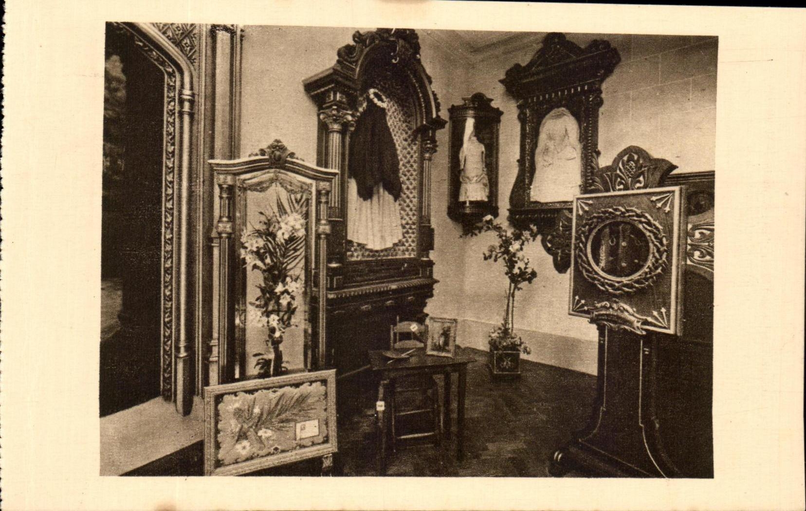 CPA the Room of the Relic in Carmel de Lisieux