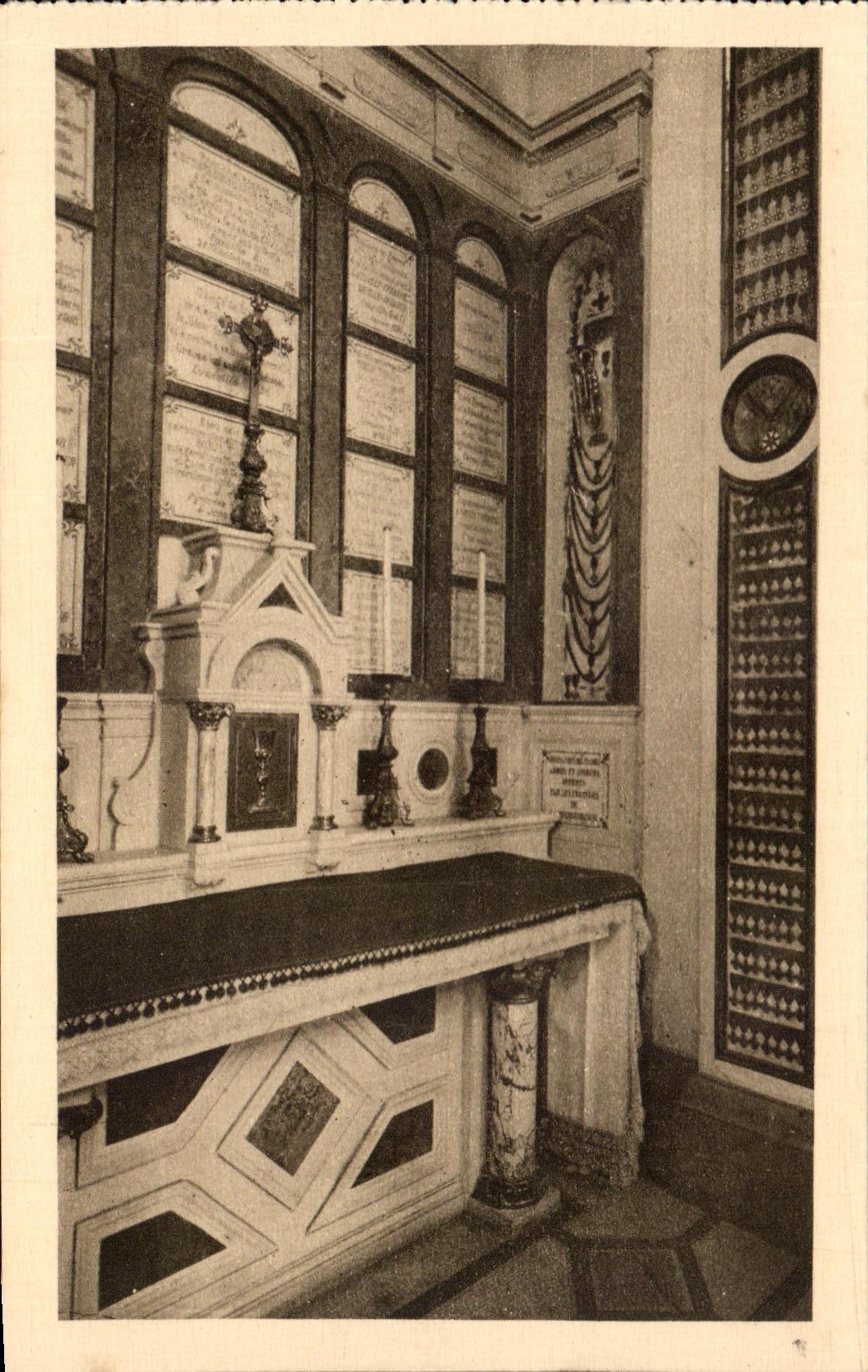 CPA La Chapelle of the Carmelite nuns of Lisieux one of the Furnace bridges of perstyle purcedant the Vault of Hunting