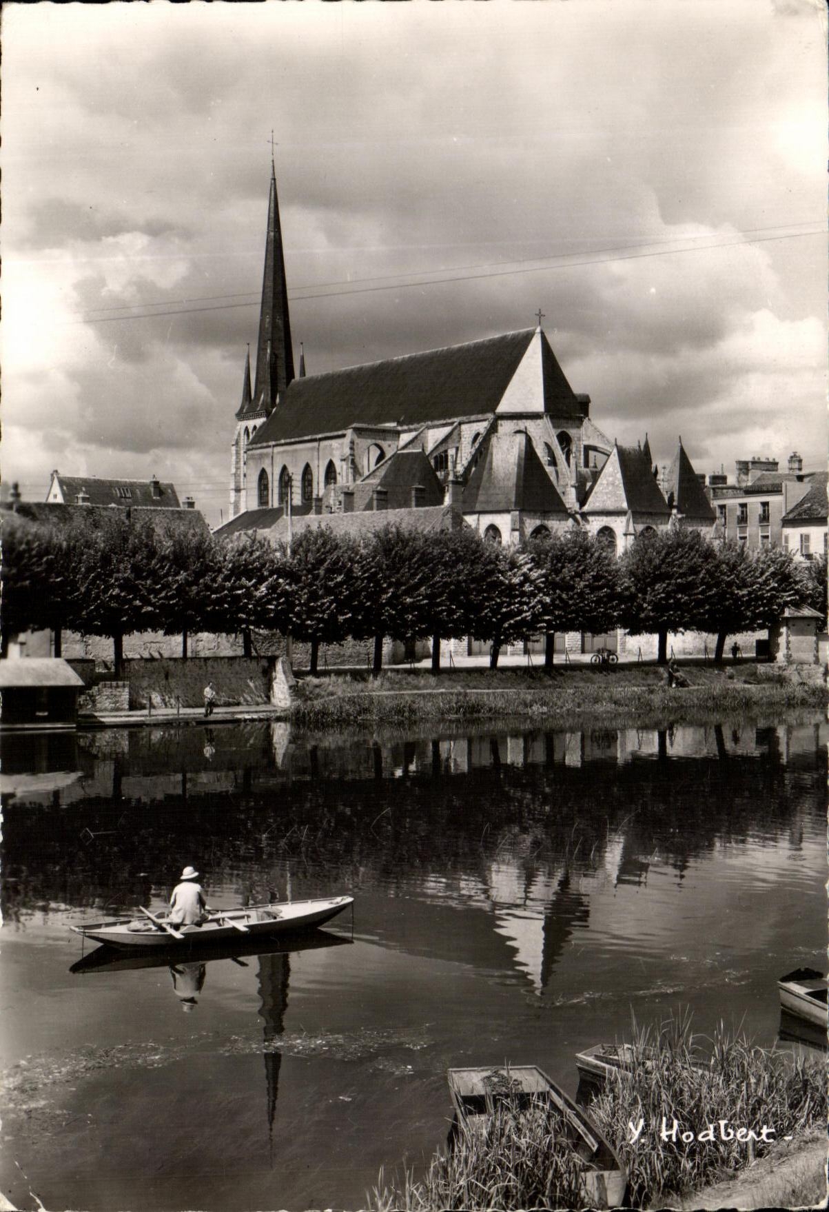 CPSM Nemours the Apse of the Church St Jean Baptist