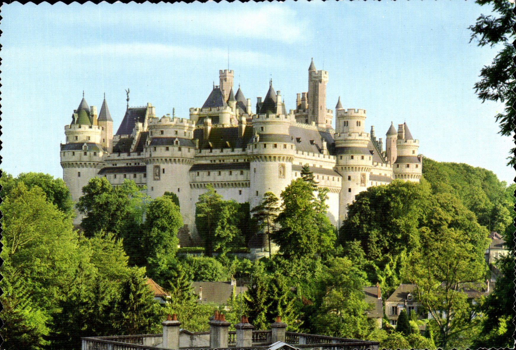 CPM Pierrefonds le chateau