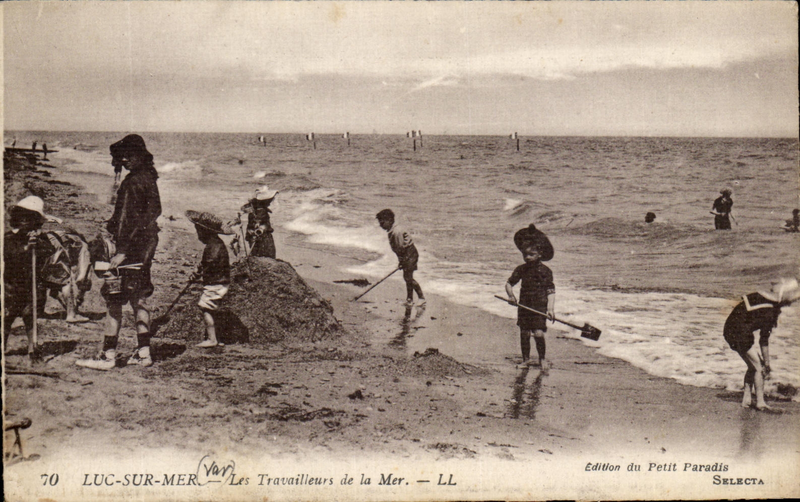 CPA Luc Sur Mer Les Travailleurs de la Mer Enfants