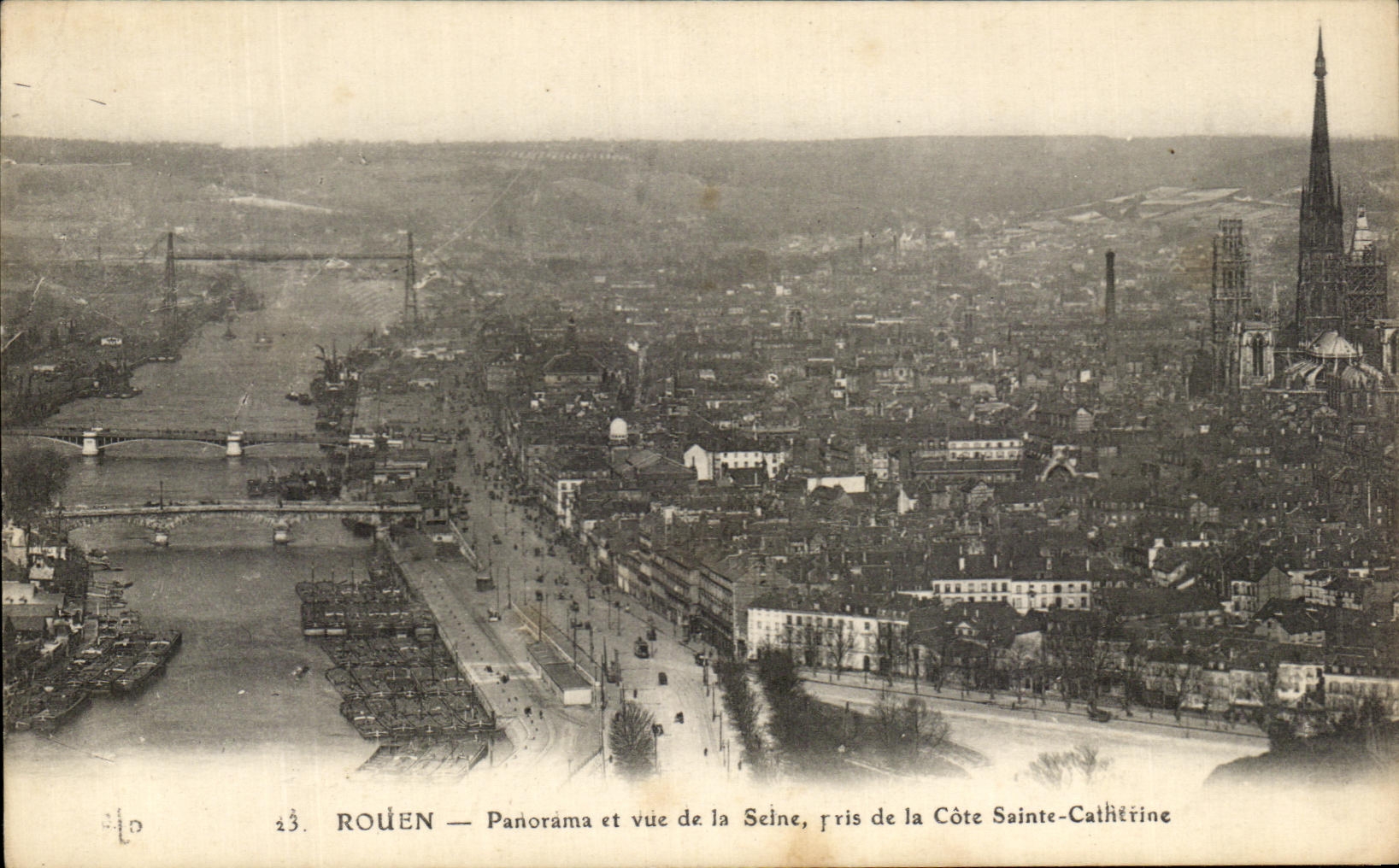 CPA Rouen panorama and sight of the Seine taken of the Dimension Sainte Catherine