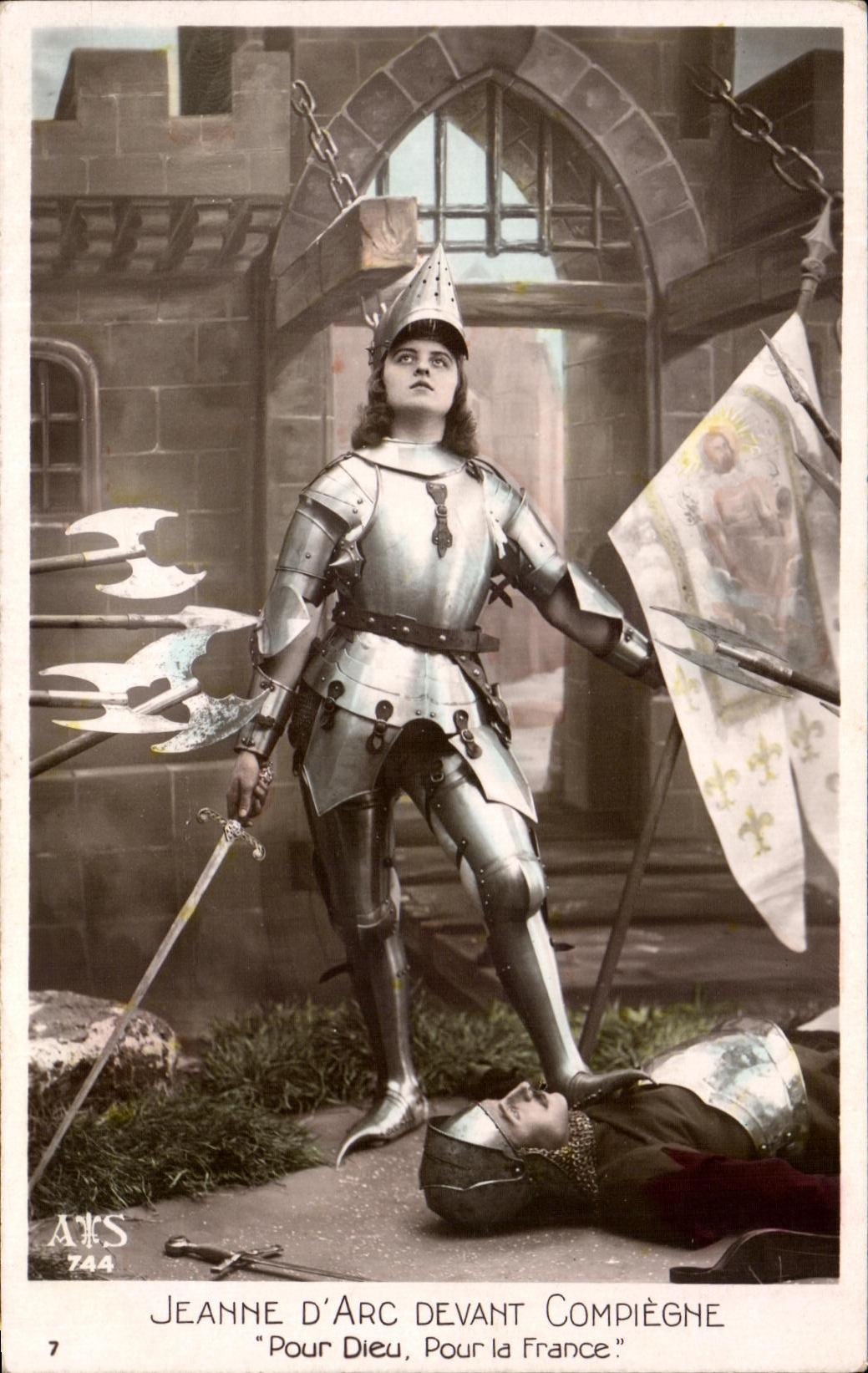 CPA Jeanne D' Arc In front of Compiegne For God Pour La France