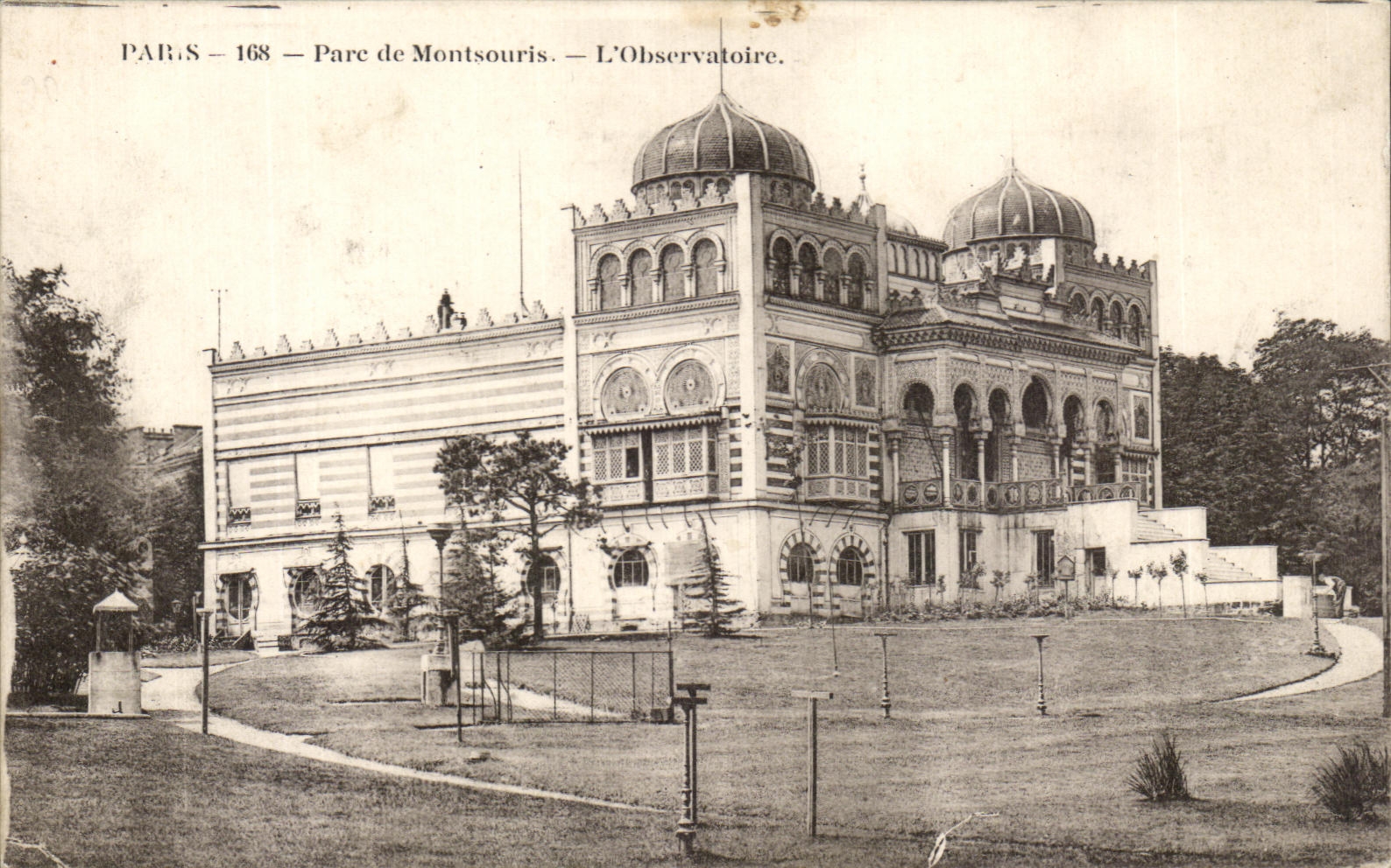 CPA Paris Park of Montsouris the Superb Observatory decoration with the back Flowers