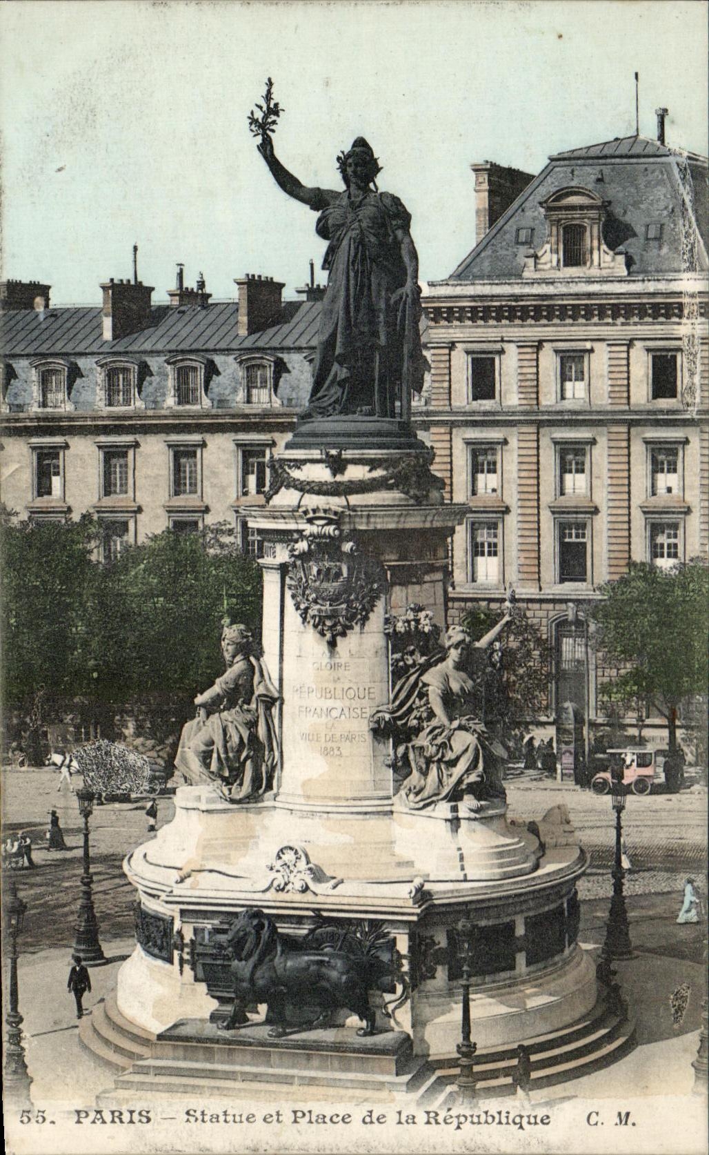 CPA Paris Statue and Places Republic Lion