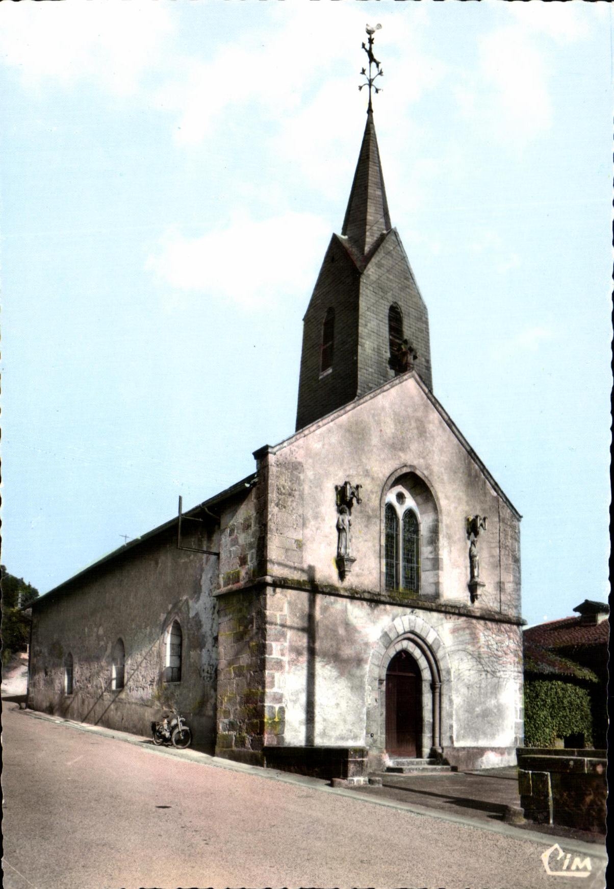 CPSM St Priest Taurion L'eglise