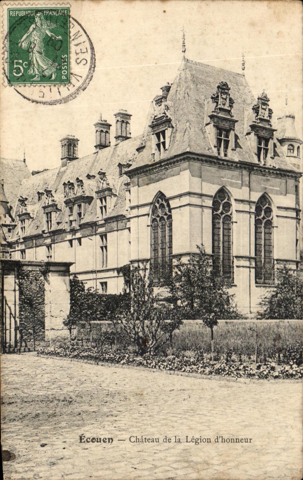 CPA Ecouen Castle of the Legion of honor