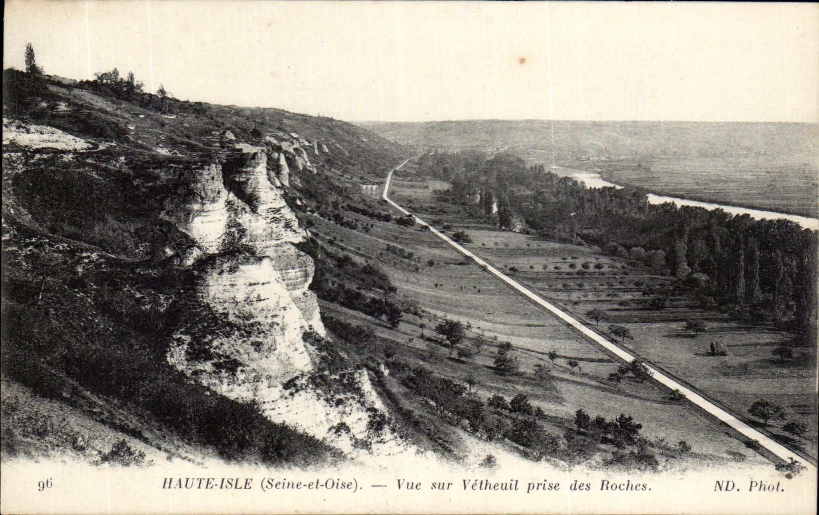 Alta isla de CPA vista en Vetheuil tomado de las rocas