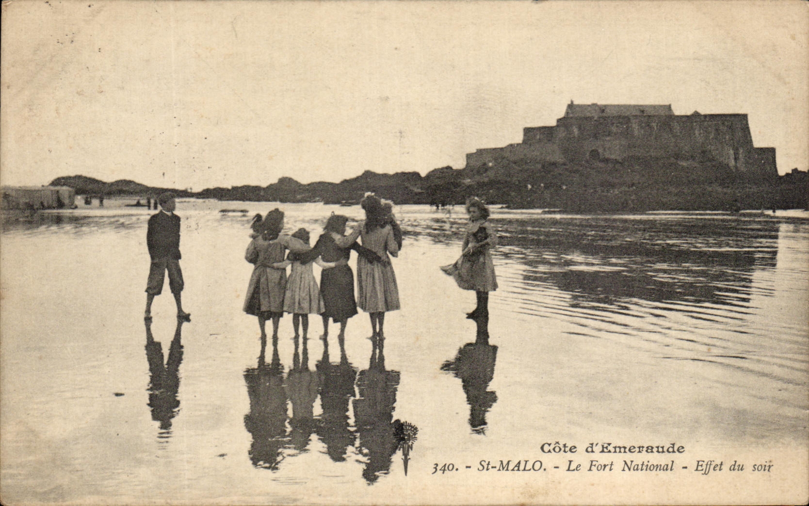 CPA dimensiona la fortaleza del St Malo de la esmeralda el efecto nacional de la tarde
