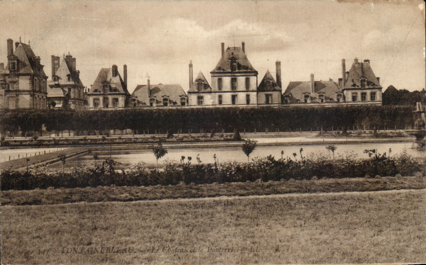 CPA Fontainebleau the Castle and the Floor