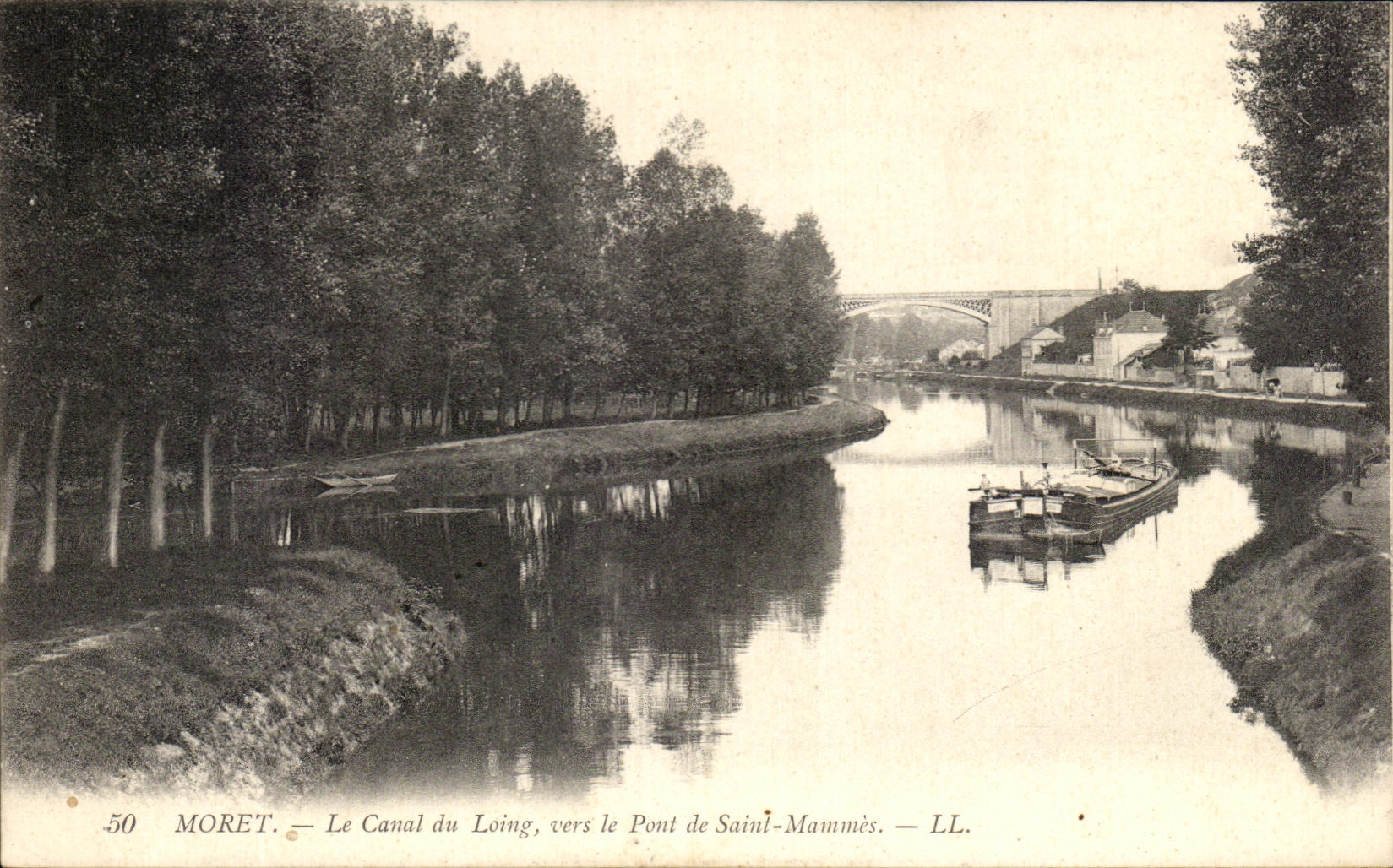 CPA Moret Le Canal Du Loing Vers Le Pont De Saint Mammes Peniche 