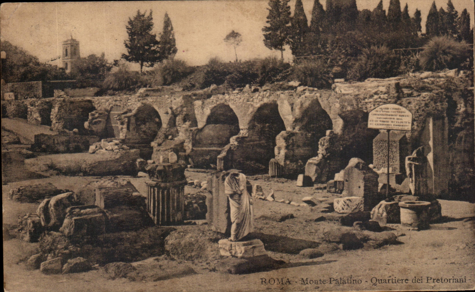 CPA Roma monta a Palatino Quartiere Del Pretoriani