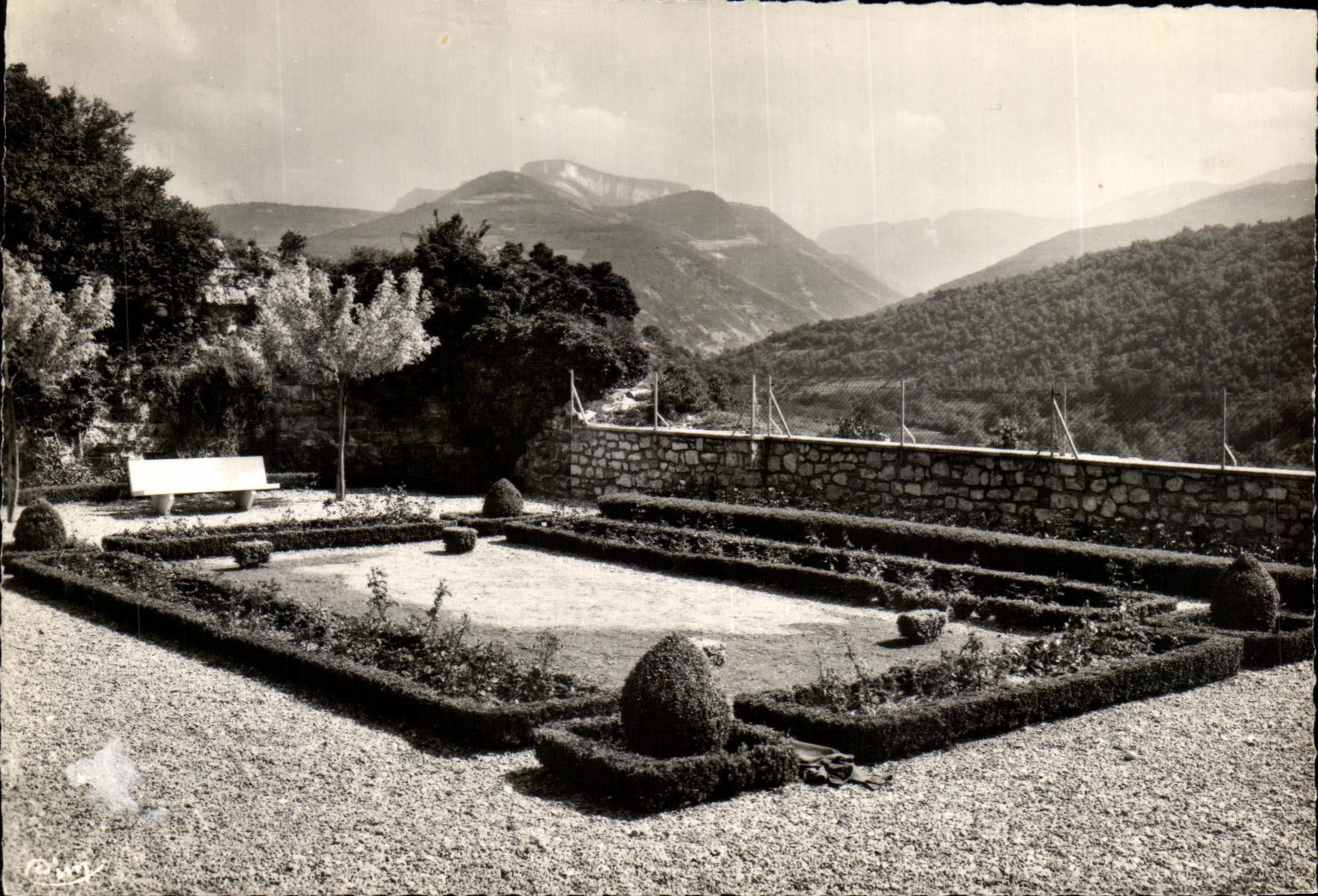 CPSM Beauport on Gervanne La Public garden