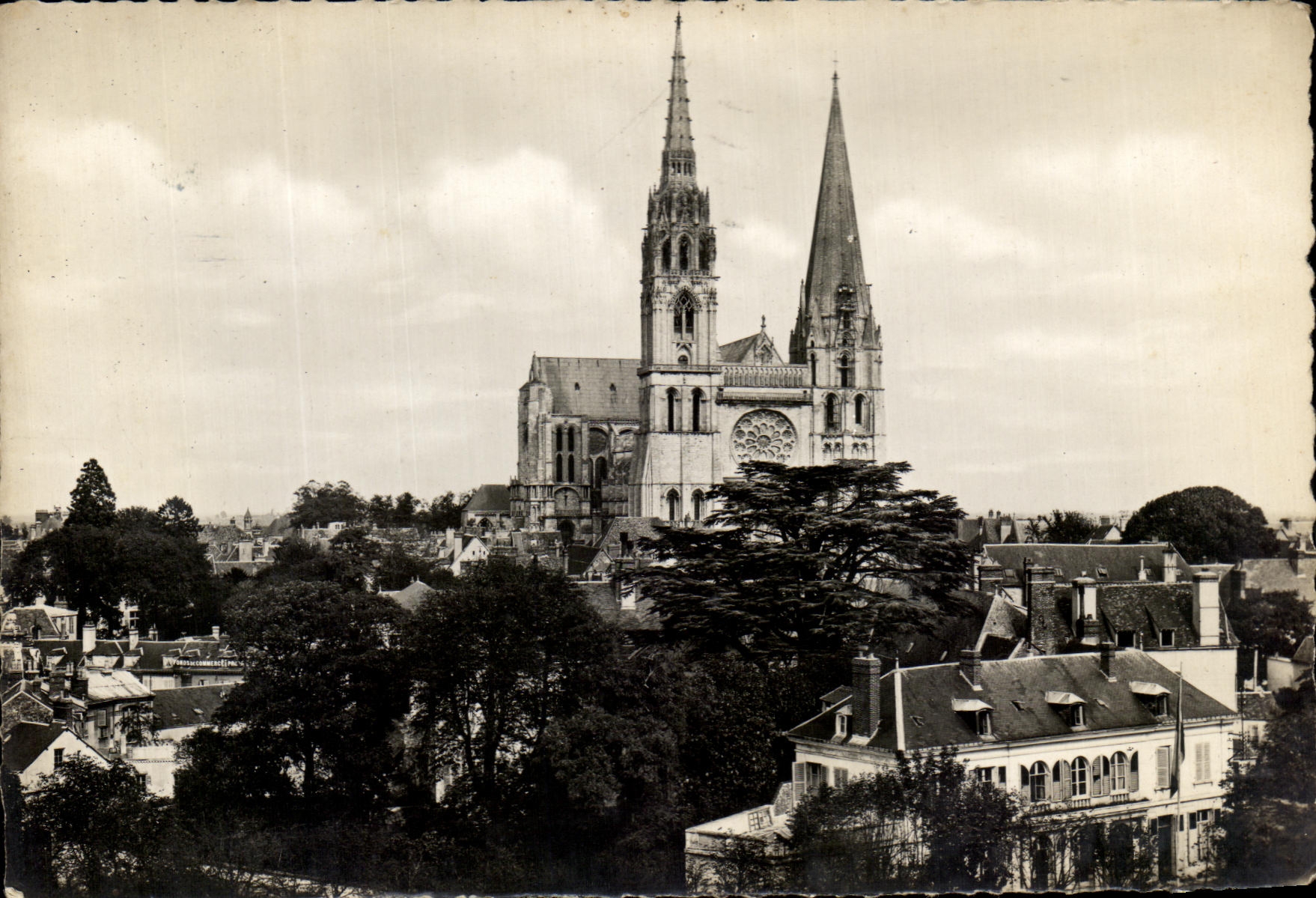 CPSM Chartres Seen Sur La Cathedral