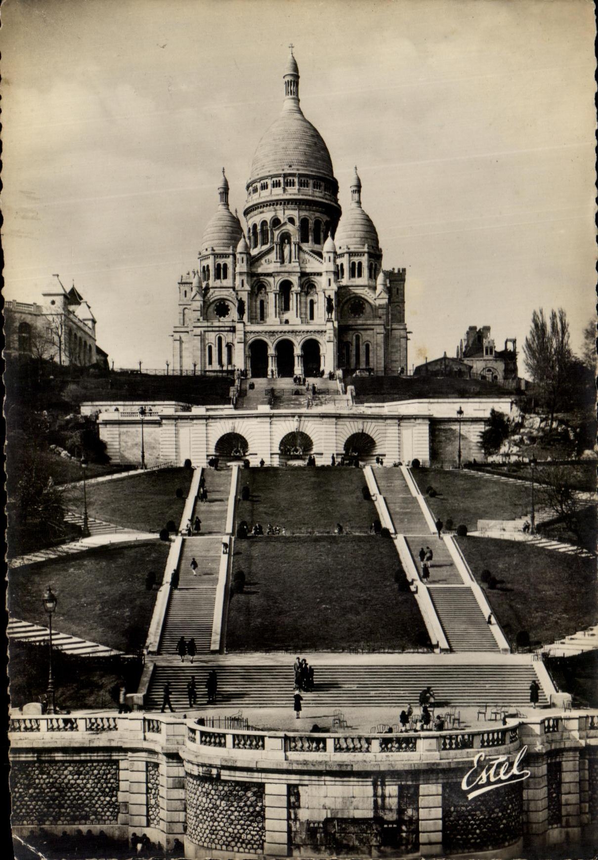CPSM Paris the Sacring Coeur La basilica of Montmartre