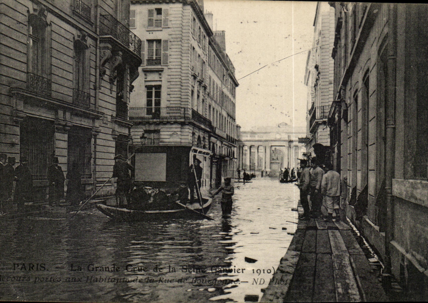 CPA Paris 1910 Rue de Bourgogne Floods