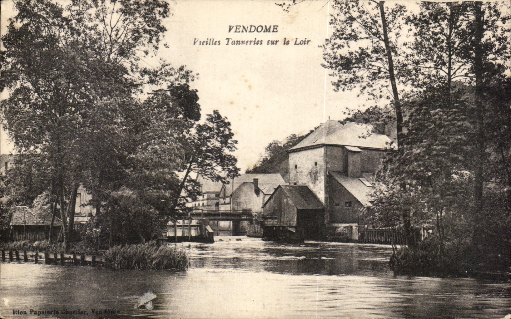 CPA Vendome Vieilles Tanneries Sur Le Loir