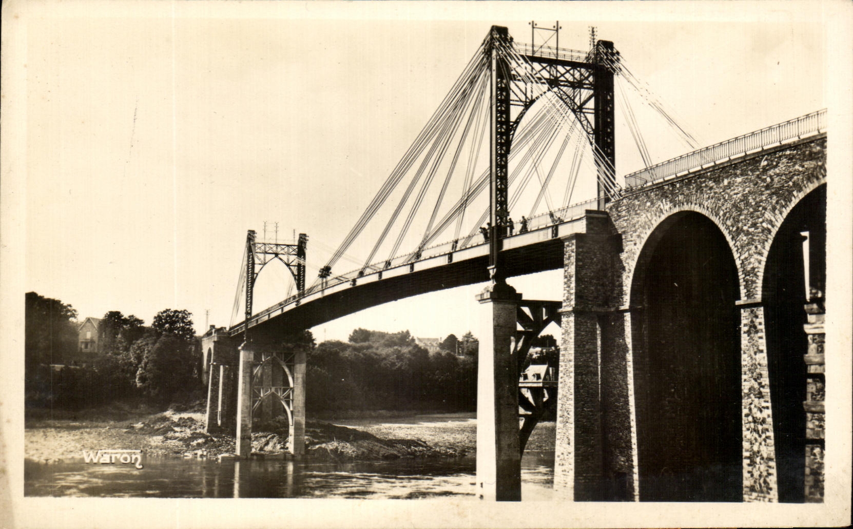 CPA Lezardrieux the Suspended bridge