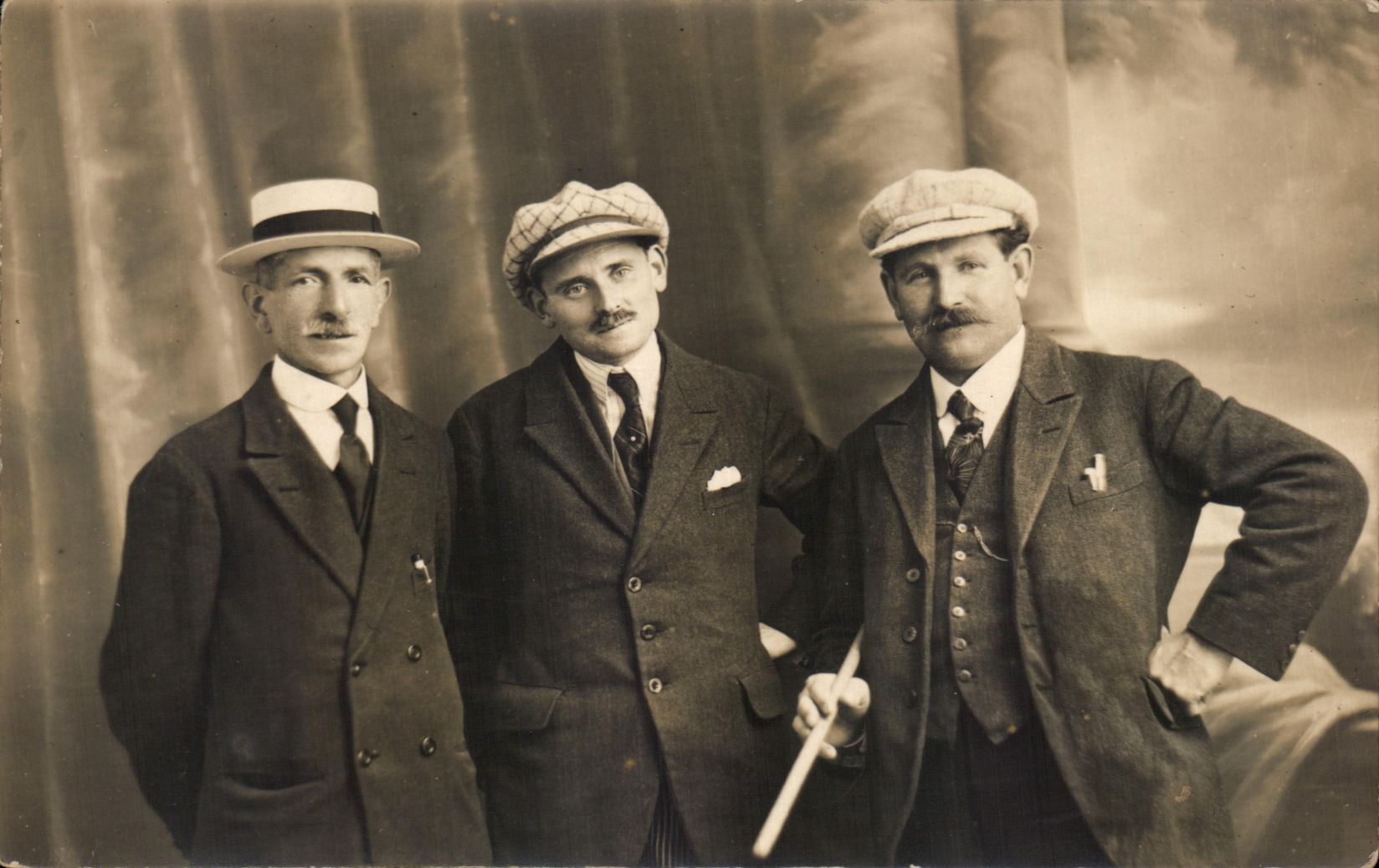 CARTE PHOTO Hommes Costumes